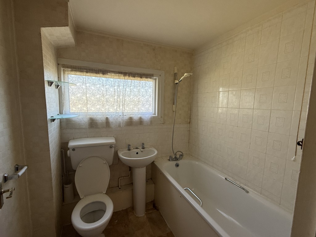 255 Bicknor Road, Maidstone, Kent, ME15 9PL